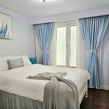 A Home Away Toronto Exterior photo