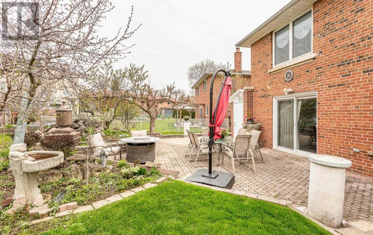A Home Away Toronto Exterior photo